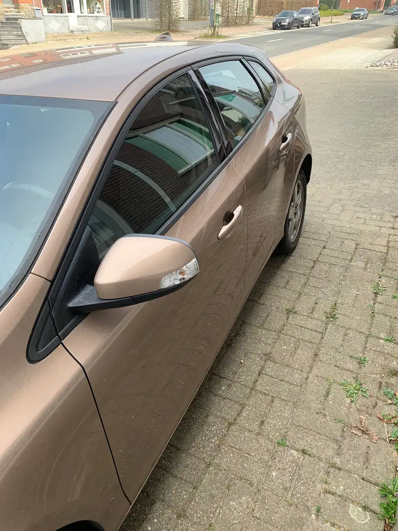 Volvo V40 V40 T2 Momentum Brons - 2