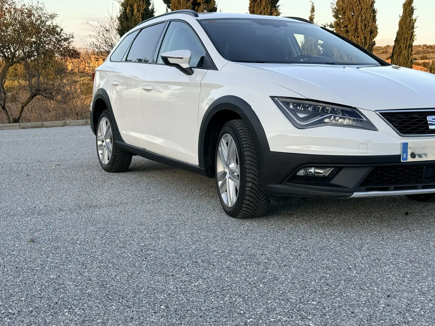 SEAT Leon León ST 2.0TDI XPERIENCE4 DRIVE Blanco - 2