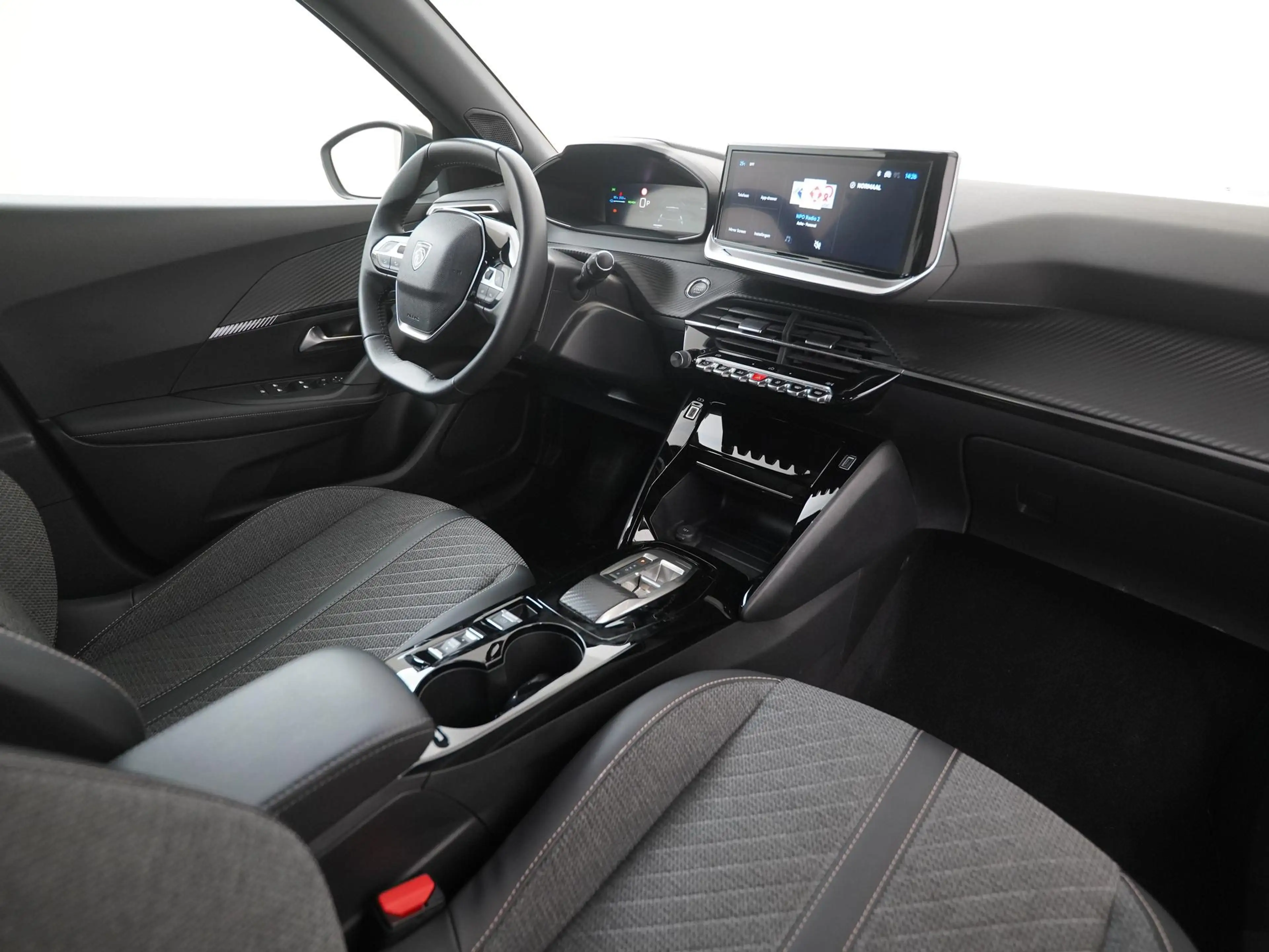 Peugeot e-2008 EV Allure 54 kWh | SOH 96% | 3 Fase | Zondag Open! — photo 2