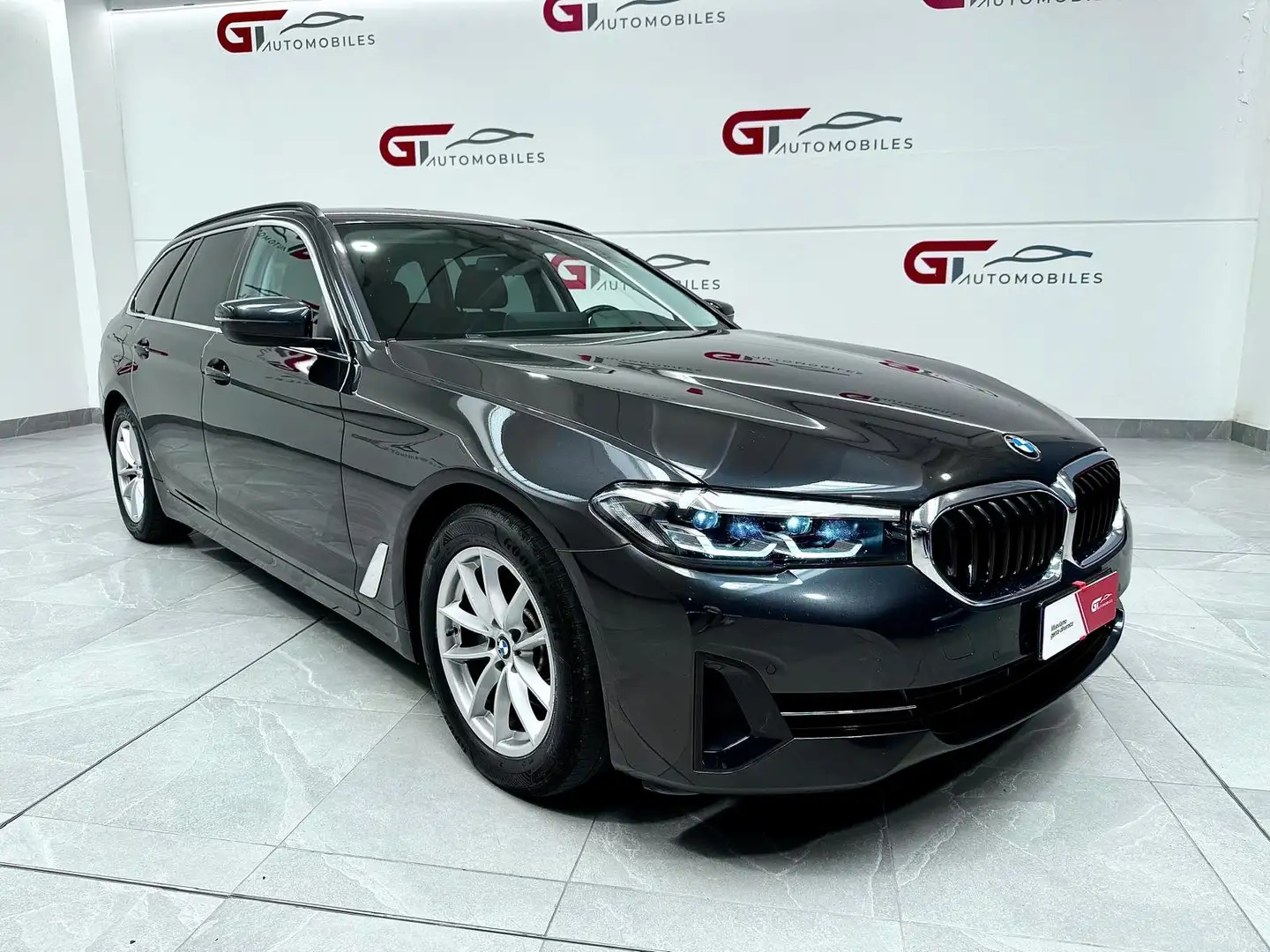 BMW 520 Serie 5 G31Touring 520d Touring mhev Business auto Grigio - 1