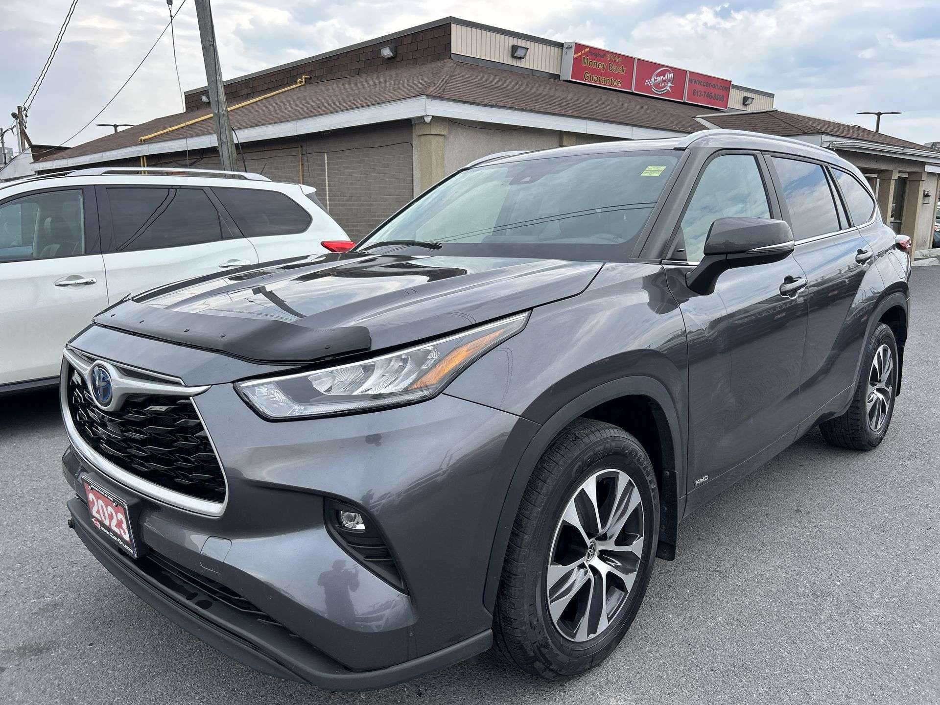 Gray 2023 Toyota Highlander Hybrid SUV / Crossover All-Wheel Drive Automatic