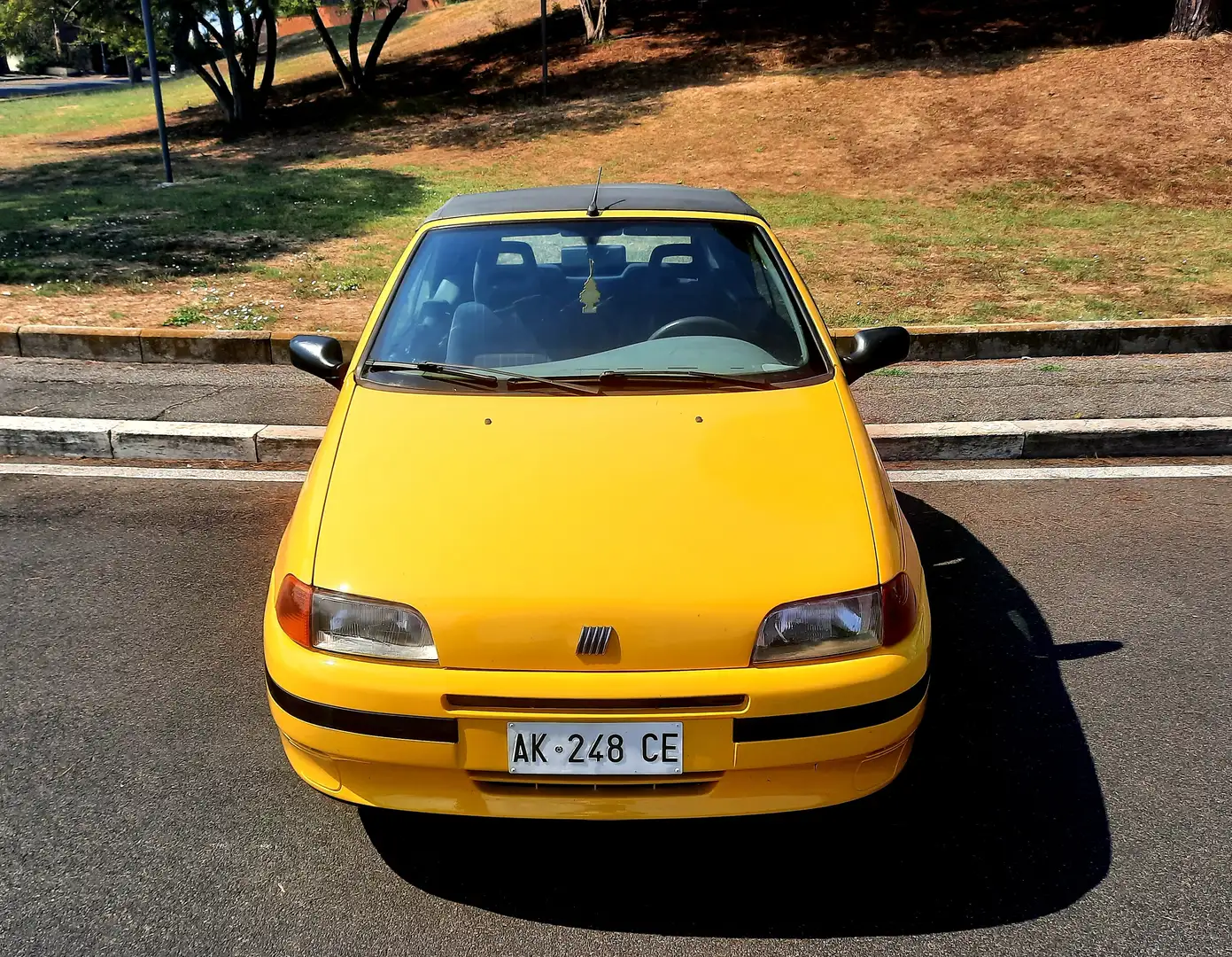 Fiat Punto Punto Cabrio 1.2 Jaune - 2