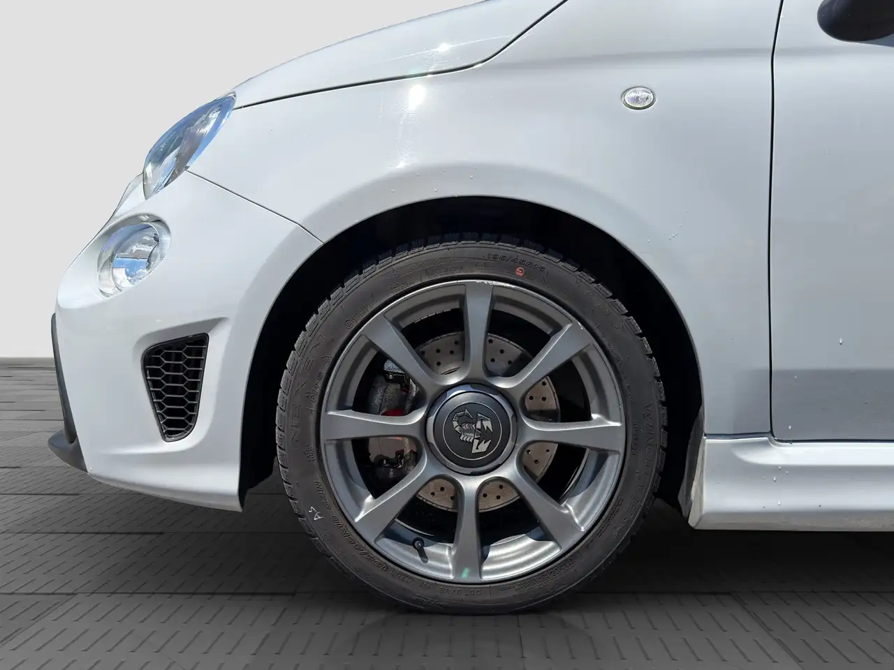 Abarth 595 2022 — фото 14