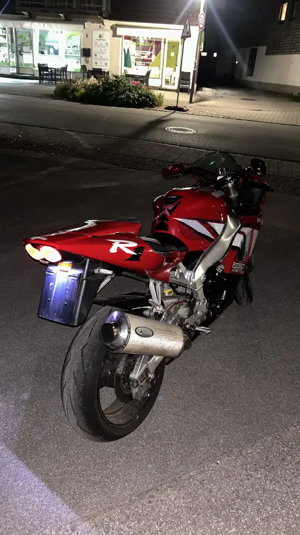 Yamaha YZF-R1 - 1