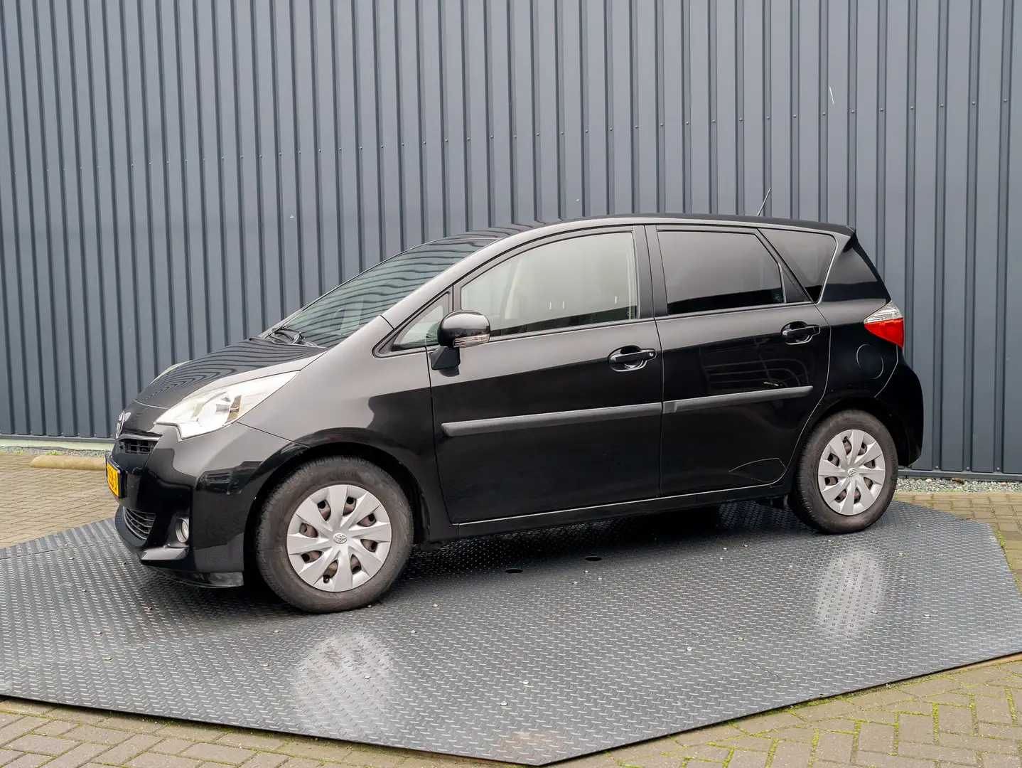 Toyota Verso-S 1.3 VVT-i Automaat Aspiration | Trekhaak | Panodak Negru - 2