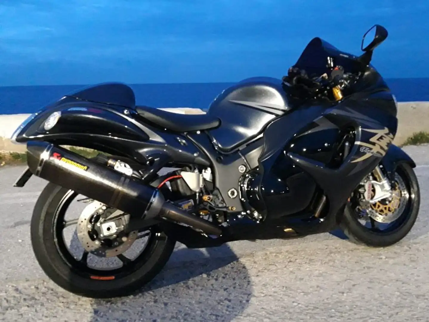 Suzuki Hayabusa Gri - 1