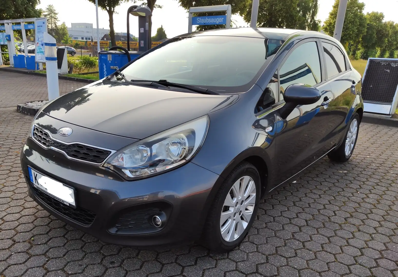 Kia Rio 1.2 Grau - 1