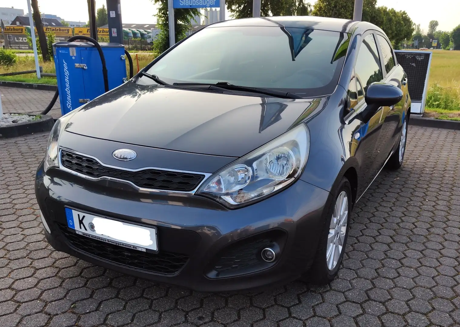 Kia Rio 1.2 Grau - 2