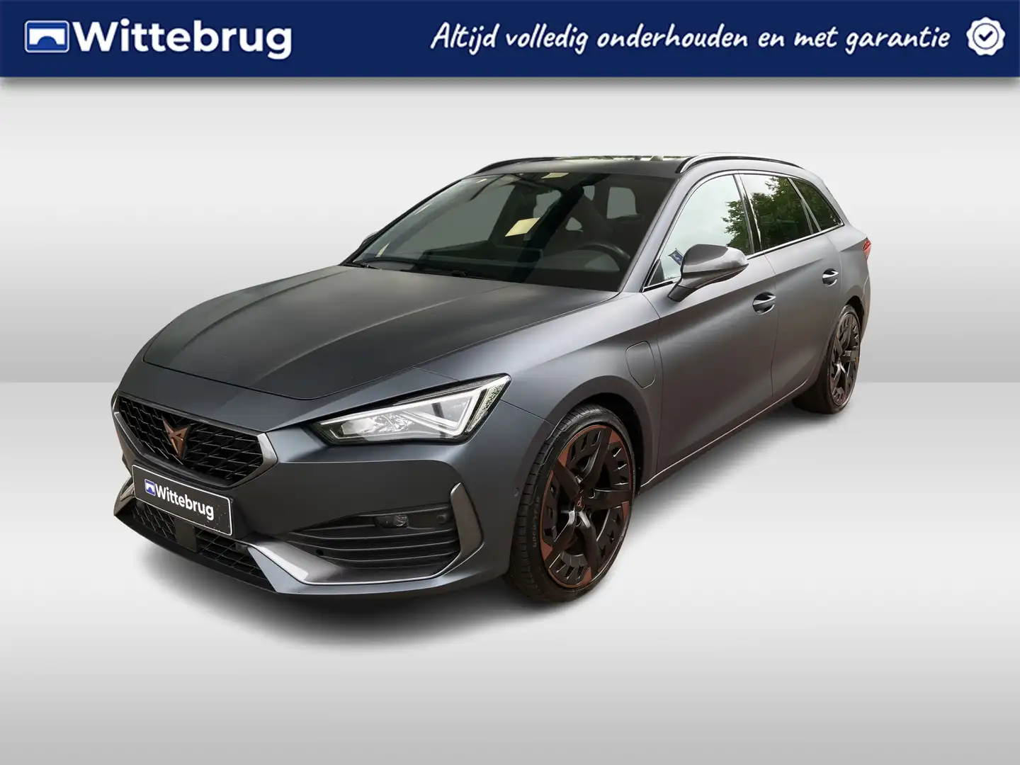 CUPRA Leon Sportstourer 1.4 e-Hybrid Black Edition / Panorama Grijs - 1