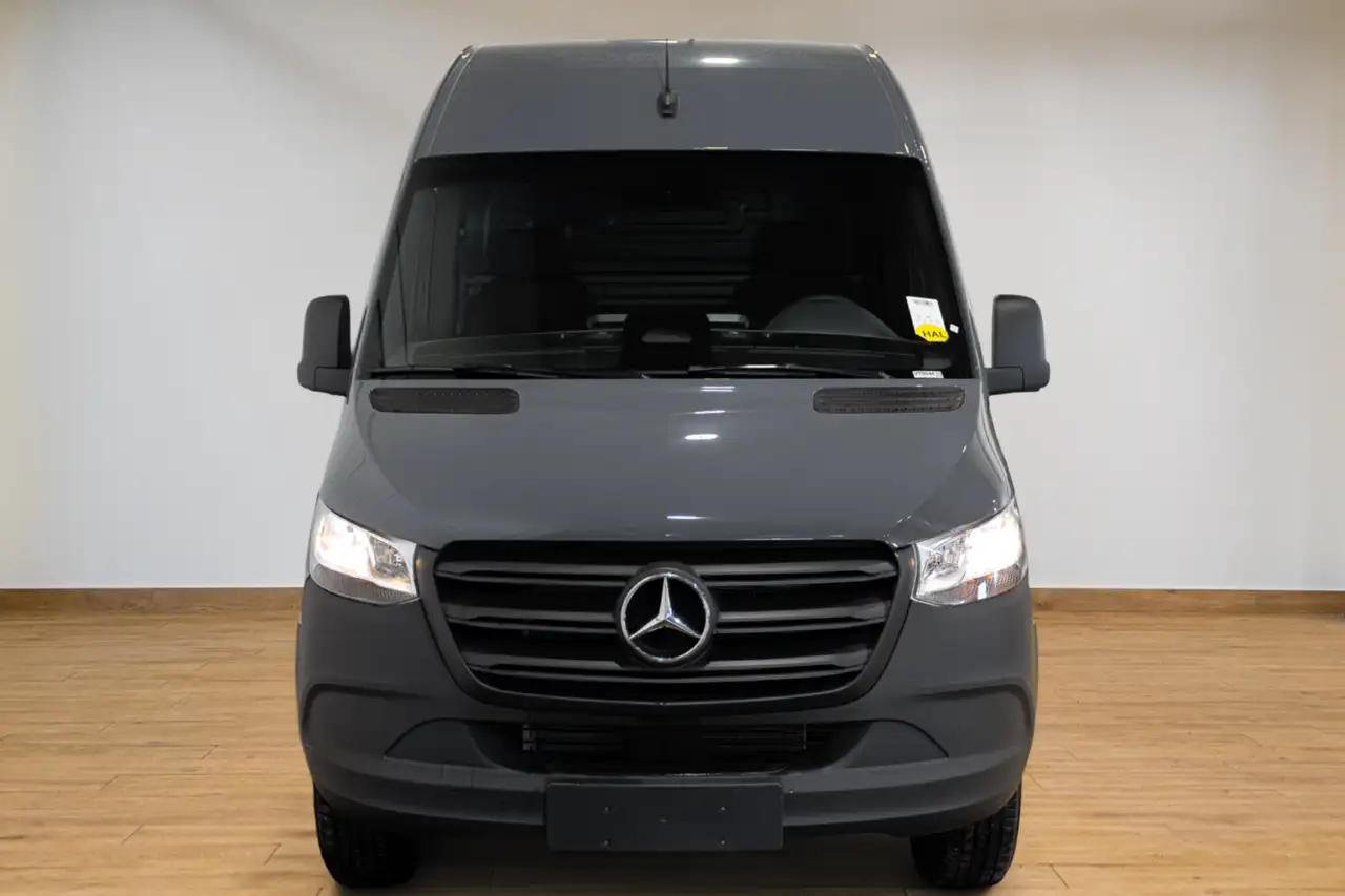 Mercedes-Benz Sprinter снимка Mercedes-Benz Sprinter