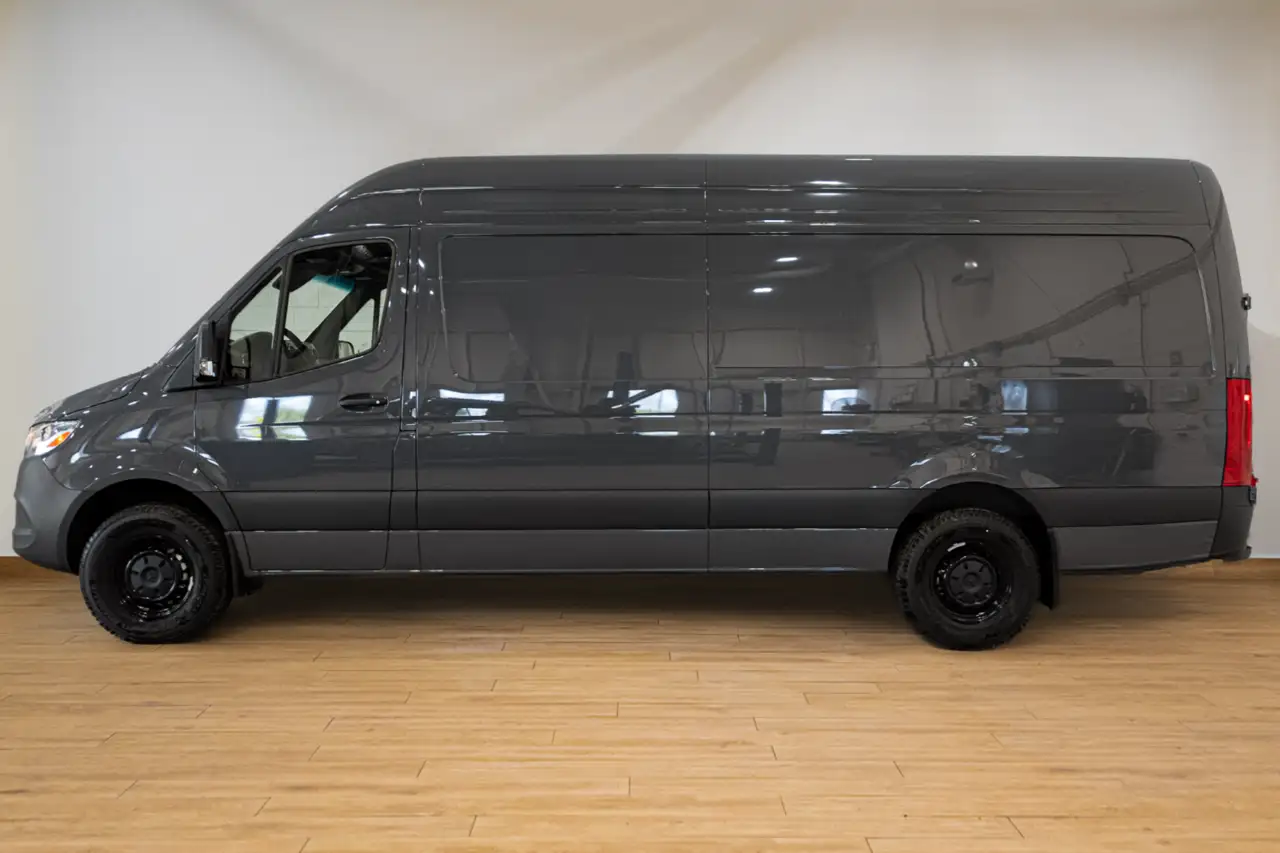 Mercedes-Benz Sprinter снимка Mercedes-Benz Sprinter