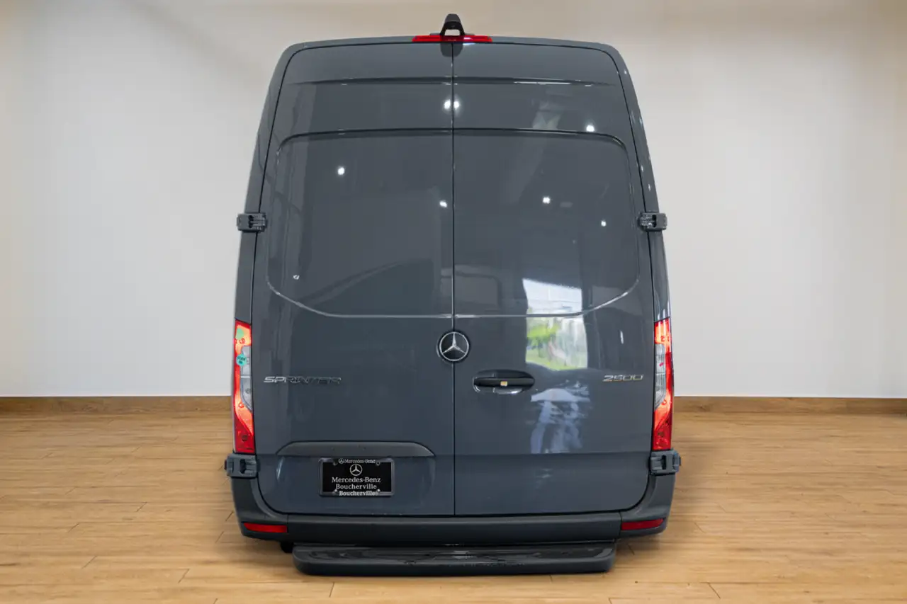 Mercedes-Benz Sprinter снимка Mercedes-Benz Sprinter