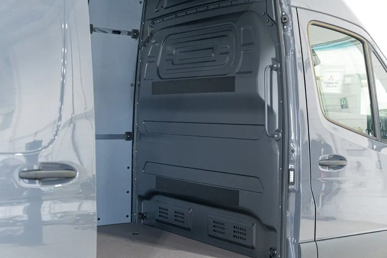 Mercedes-Benz Sprinter снимка Mercedes-Benz Sprinter