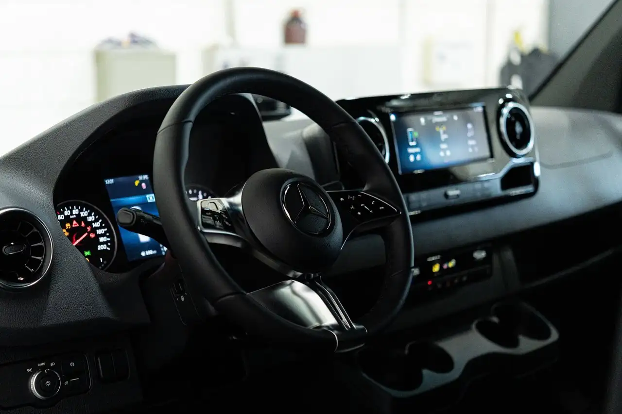 Mercedes-Benz Sprinter снимка Mercedes-Benz Sprinter