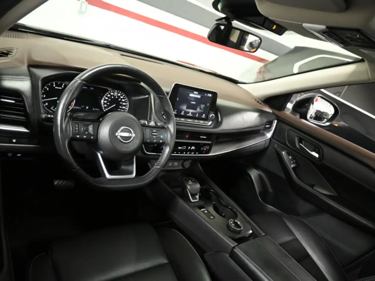 Nissan Rogue снимка Nissan Rogue