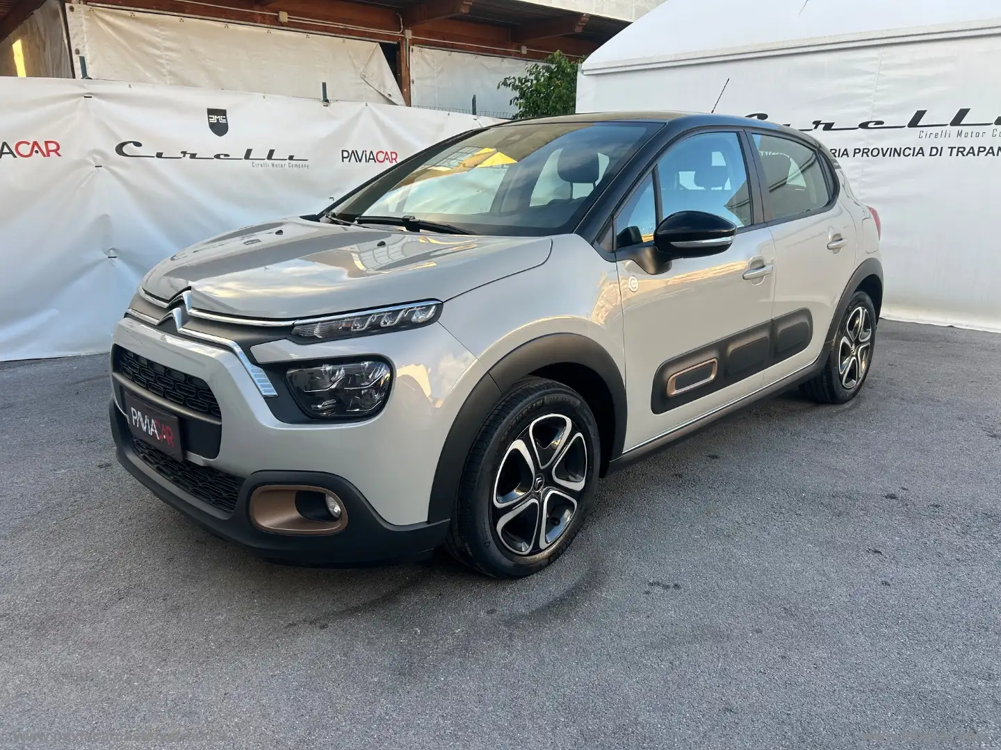 Citroen C3 BlueHDi 100 S&S Shine Grau - 2