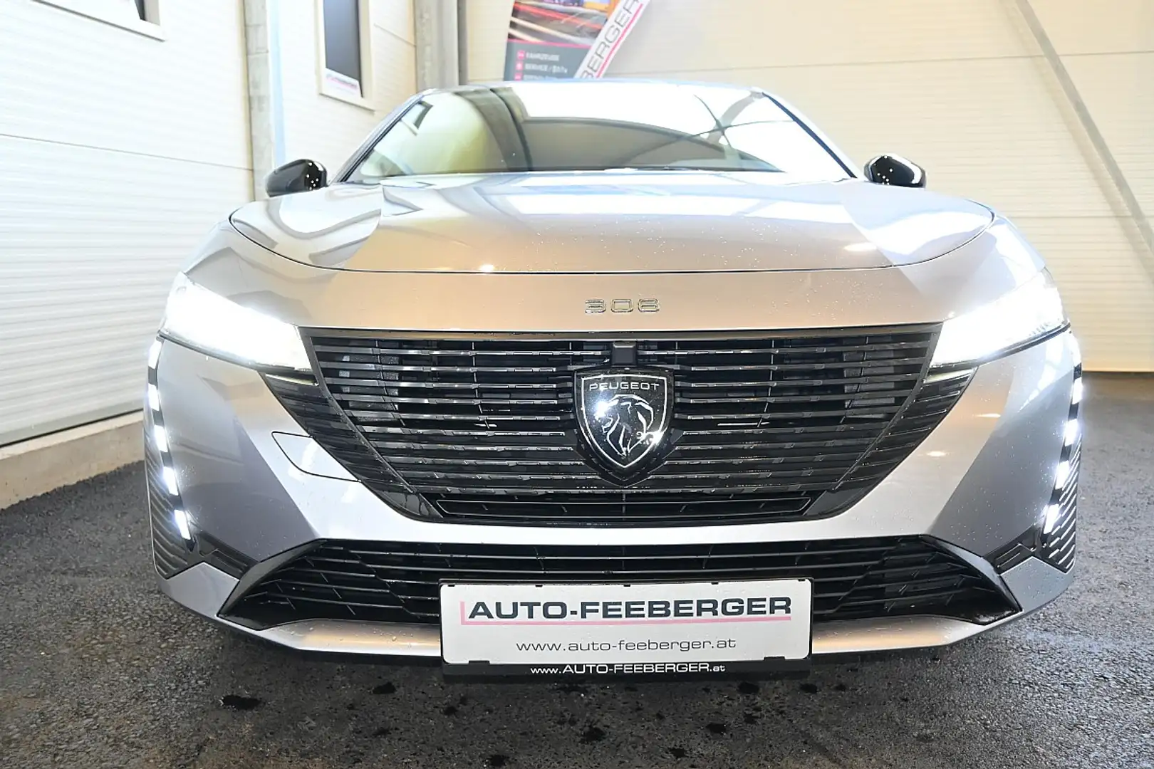 Peugeot 308 SW 1,2 110 6-Gang-Manuell Active Pack LED,Navi, Grau - 2