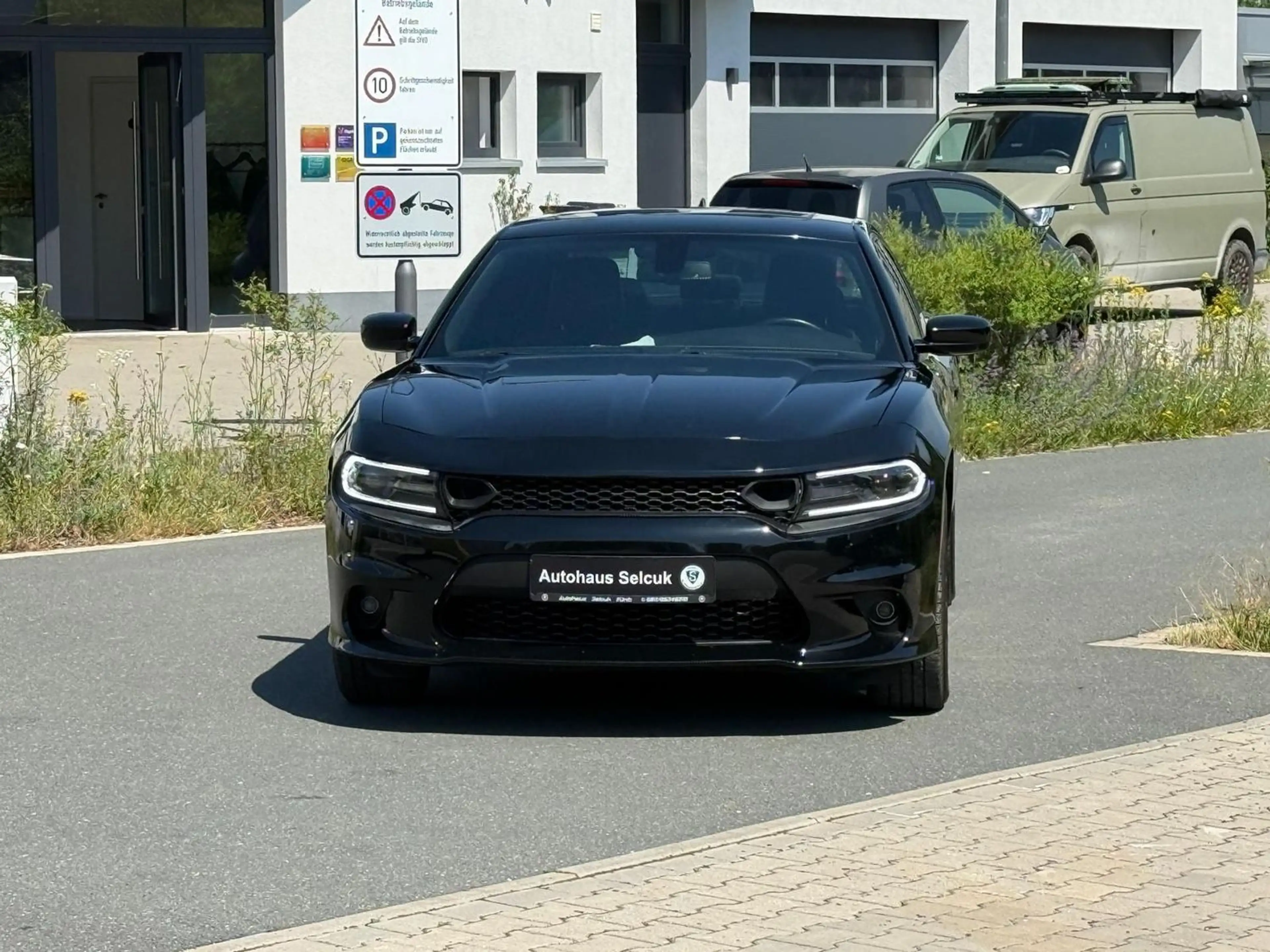 Dodge Charger 3,6 V6 SXT *SHZ*Leder.*Navi*4x4*Glasdach* — photo 3