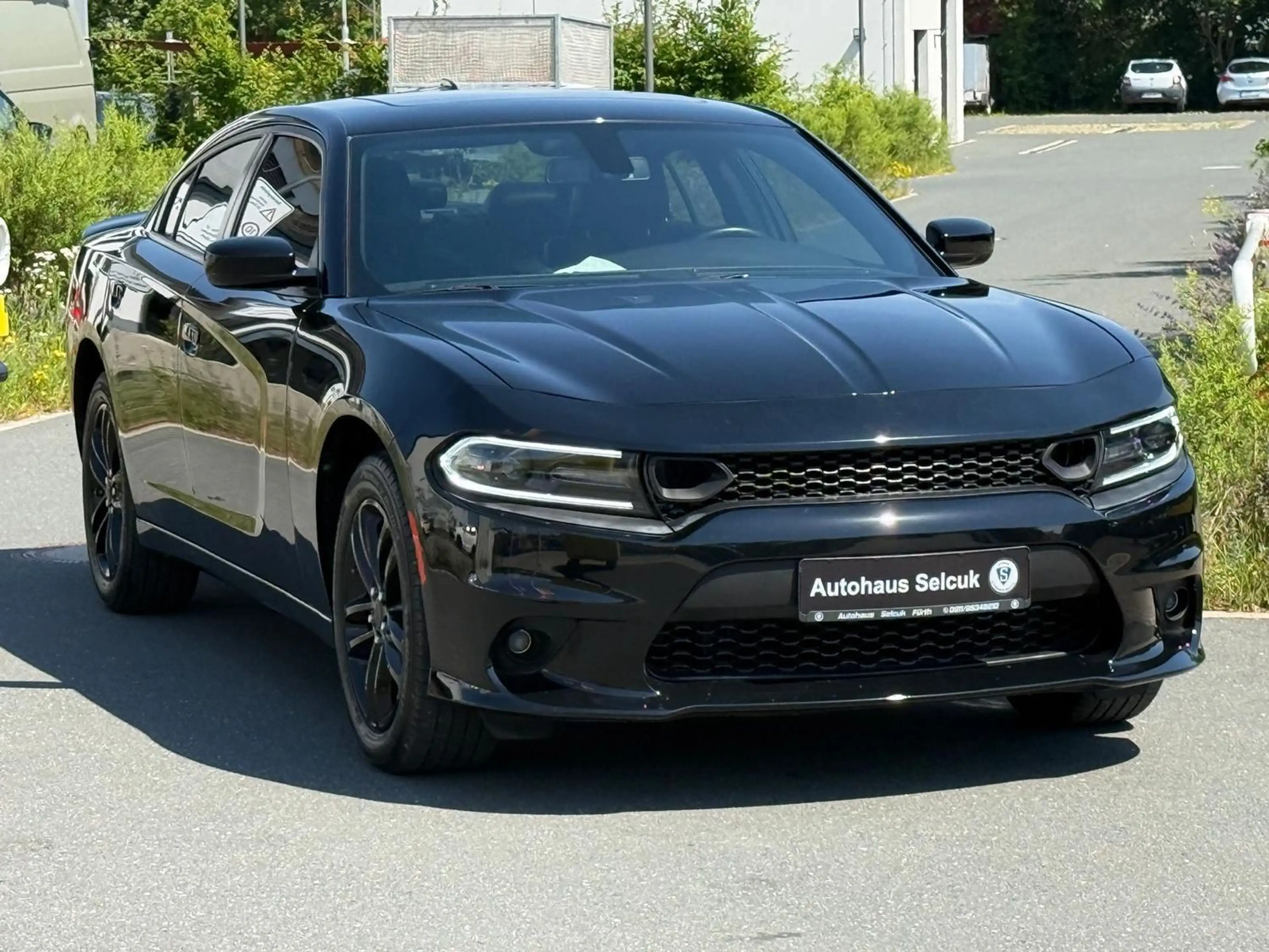 Dodge Charger 3,6 V6 SXT *SHZ*Leder.*Navi*4x4*Glasdach* — photo 4