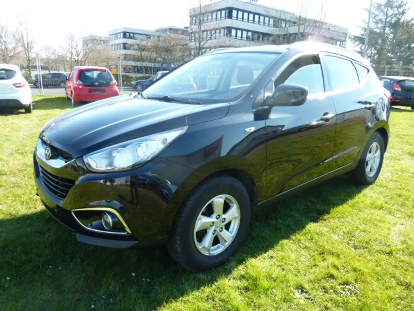 Hyundai iX35 5 Star Edition 6*Airbag Alufelgen AHK TOP D-Reling Schwarz - 1