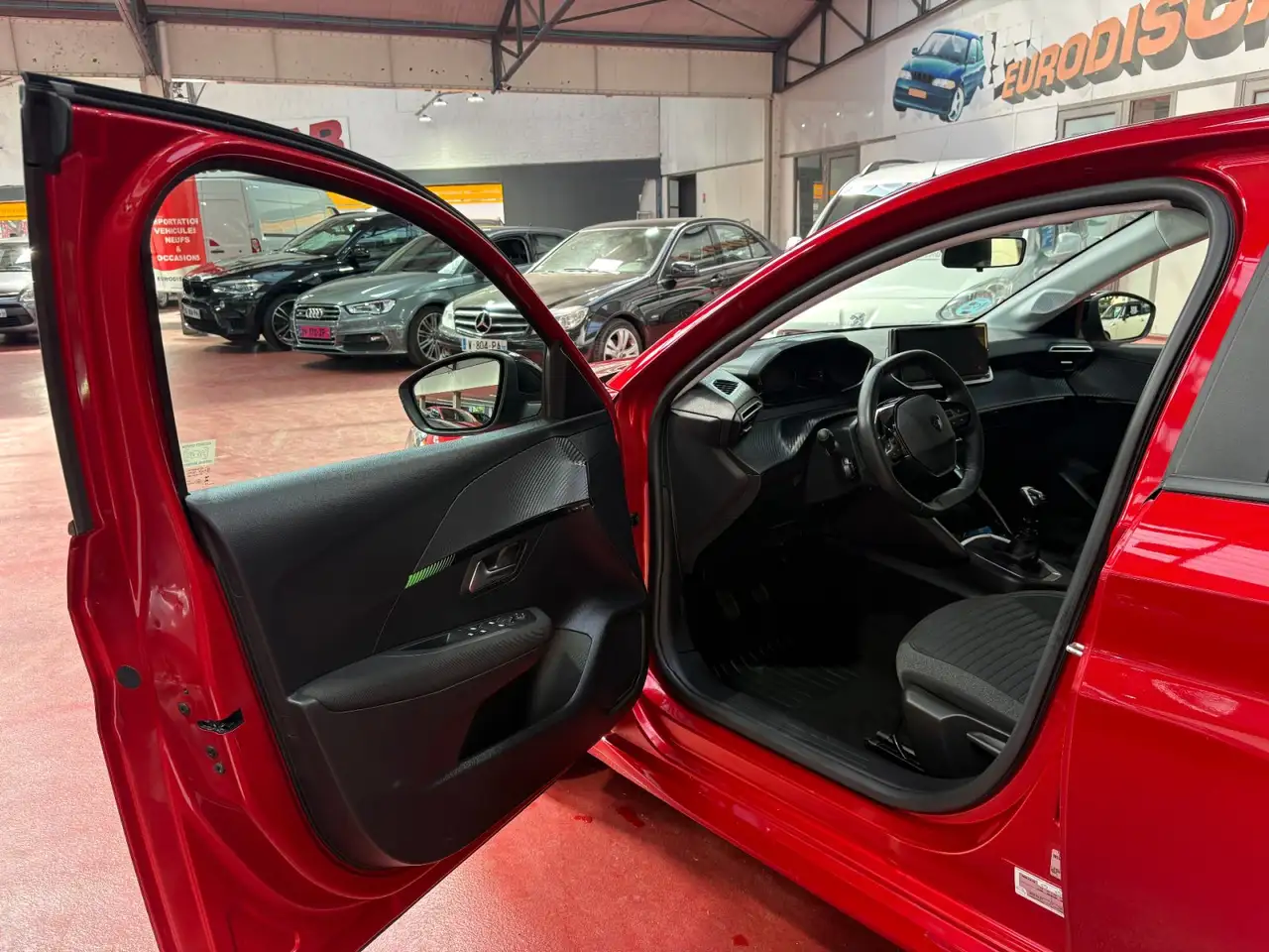 Peugeot 208 208 — photo 9
