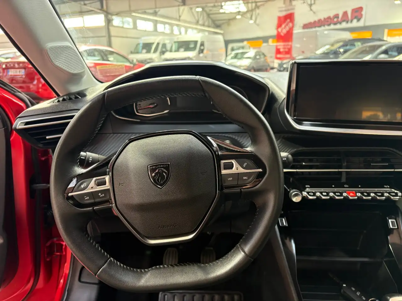 Peugeot 208 208 — photo 11