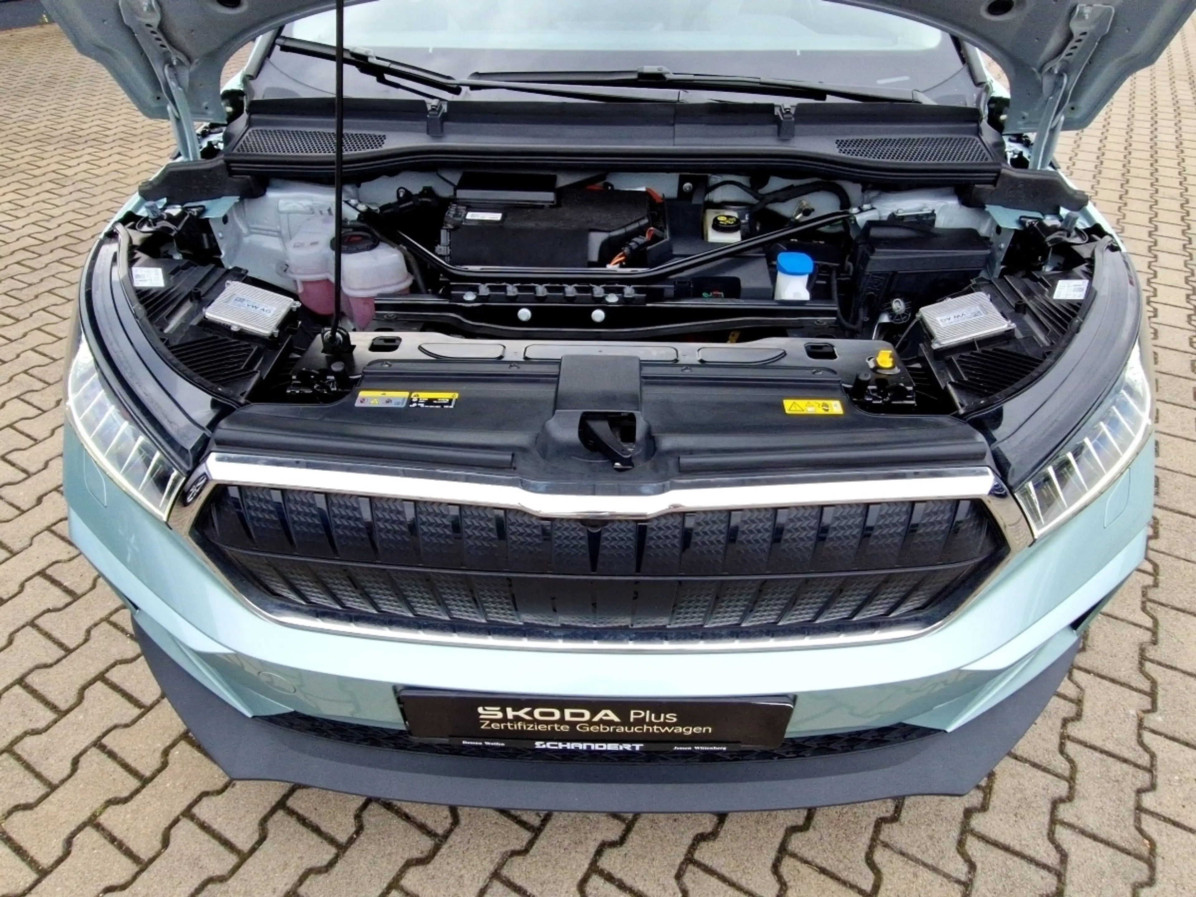 Skoda Enyaq 60 Lodge Matrix Navi AHK Sitzhzg Klimaautoma — photo 15