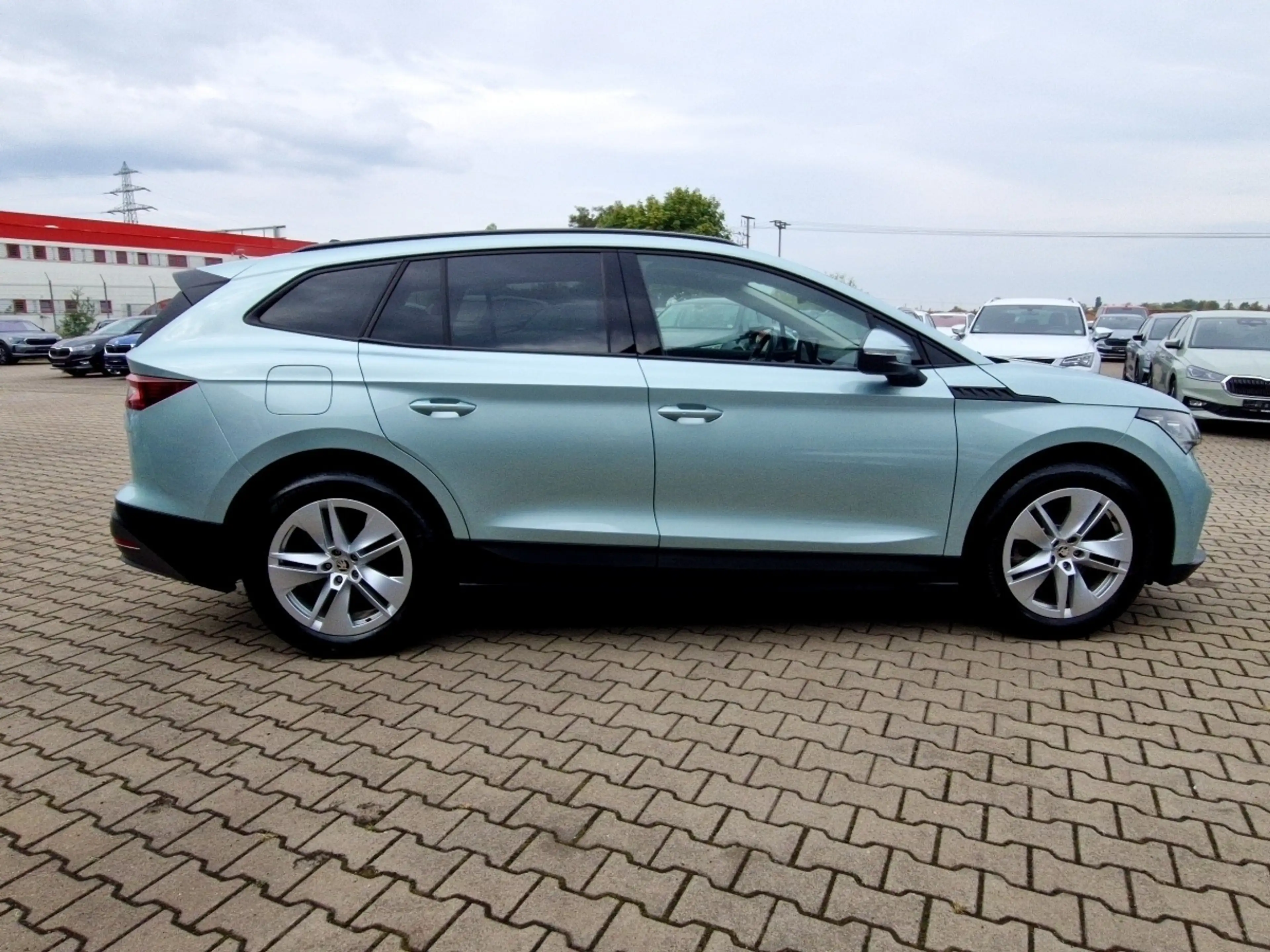 Skoda Enyaq 60 Lodge Matrix Navi AHK Sitzhzg Klimaautoma — photo 6