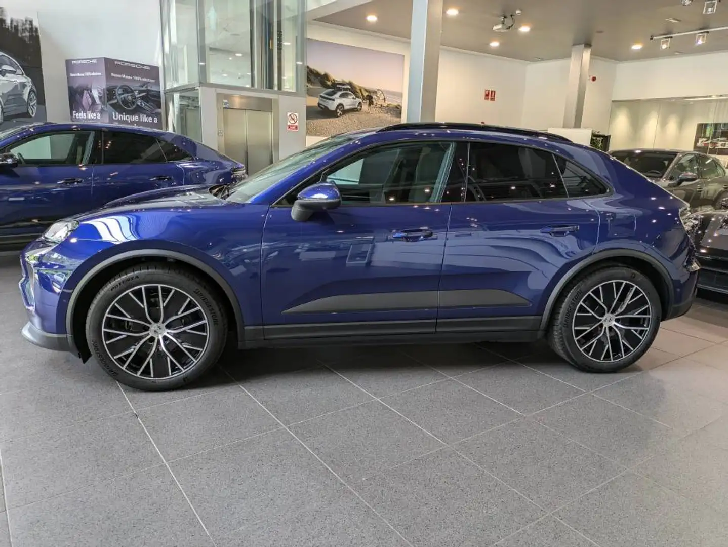 Porsche Macan 4 Azul - 2