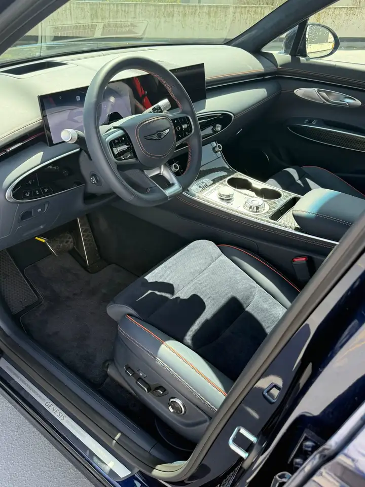 Genesis GV70 снимка Genesis GV70