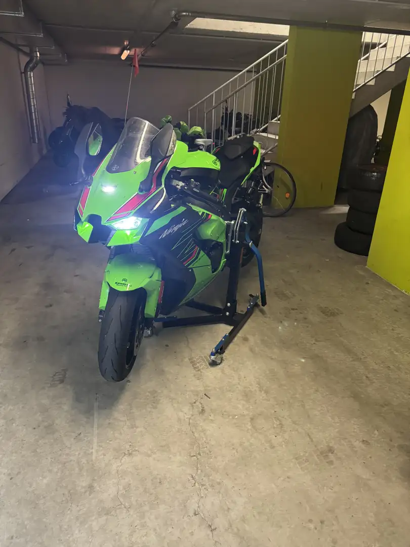 Kawasaki Ninja ZX-10R - 1