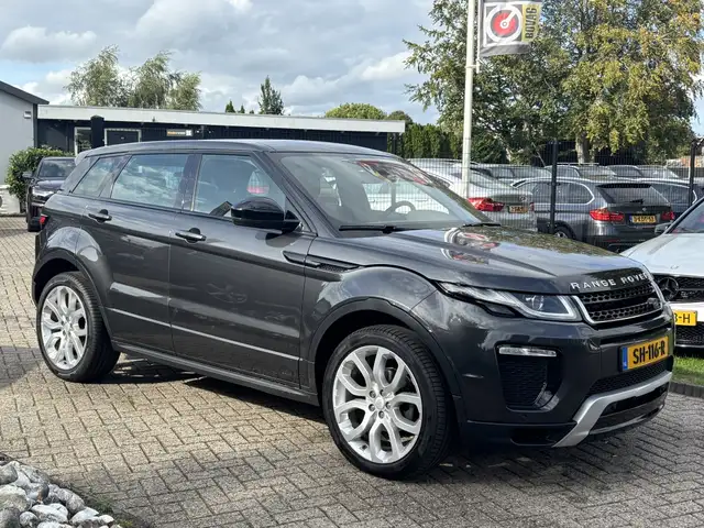 Land Rover Range Rover Evoque view 3
