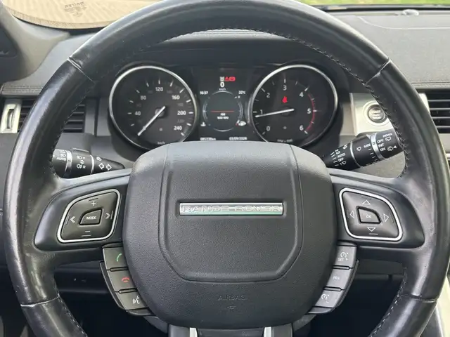 Land Rover Range Rover Evoque view 18
