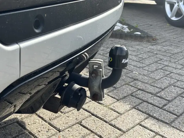 Land Rover Range Rover Evoque view 7