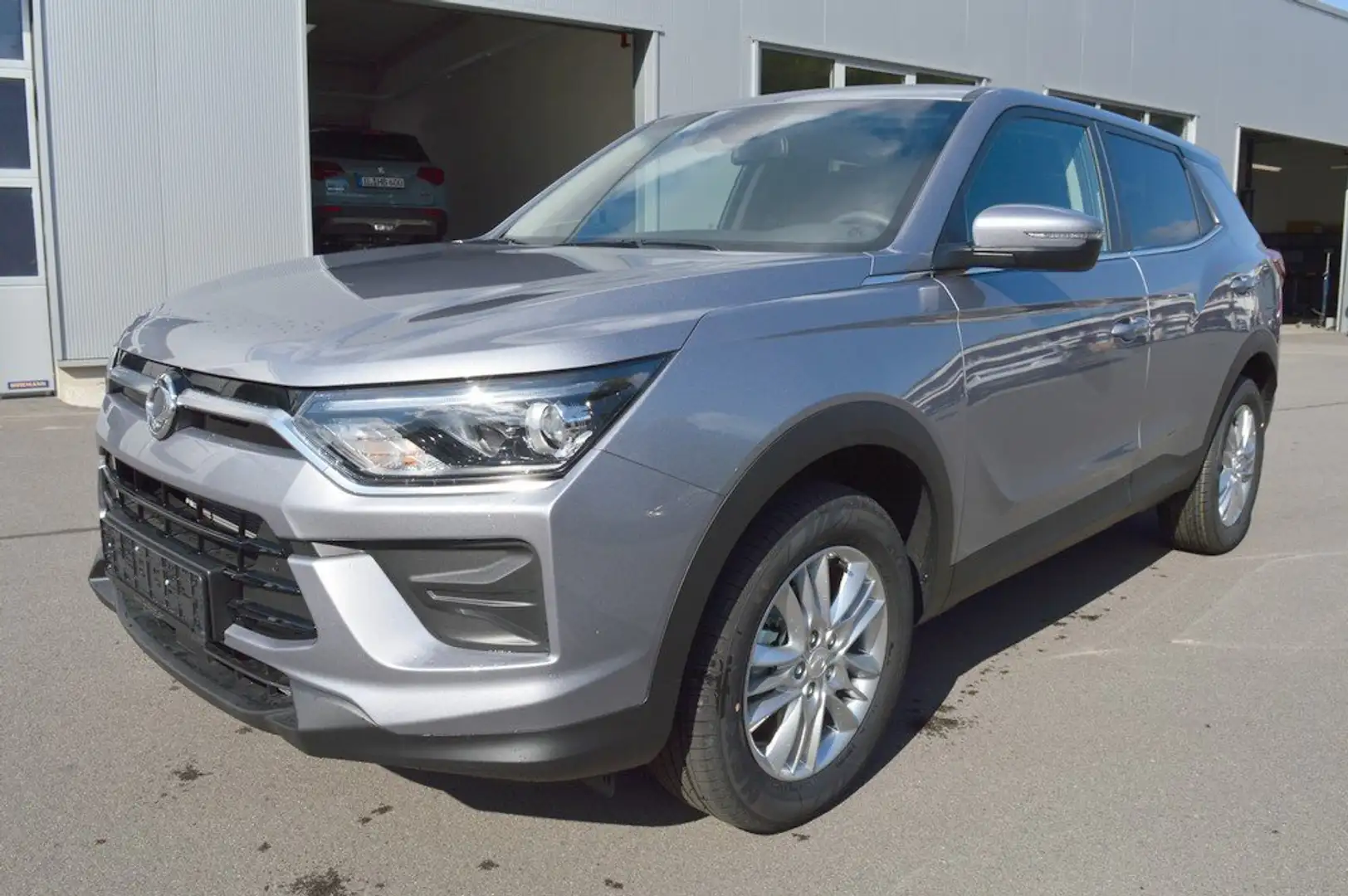 KGM Korando 1.5 T-GDI Nomad *Cam+PDC+DAB+SH+Heizung* Argento - 2