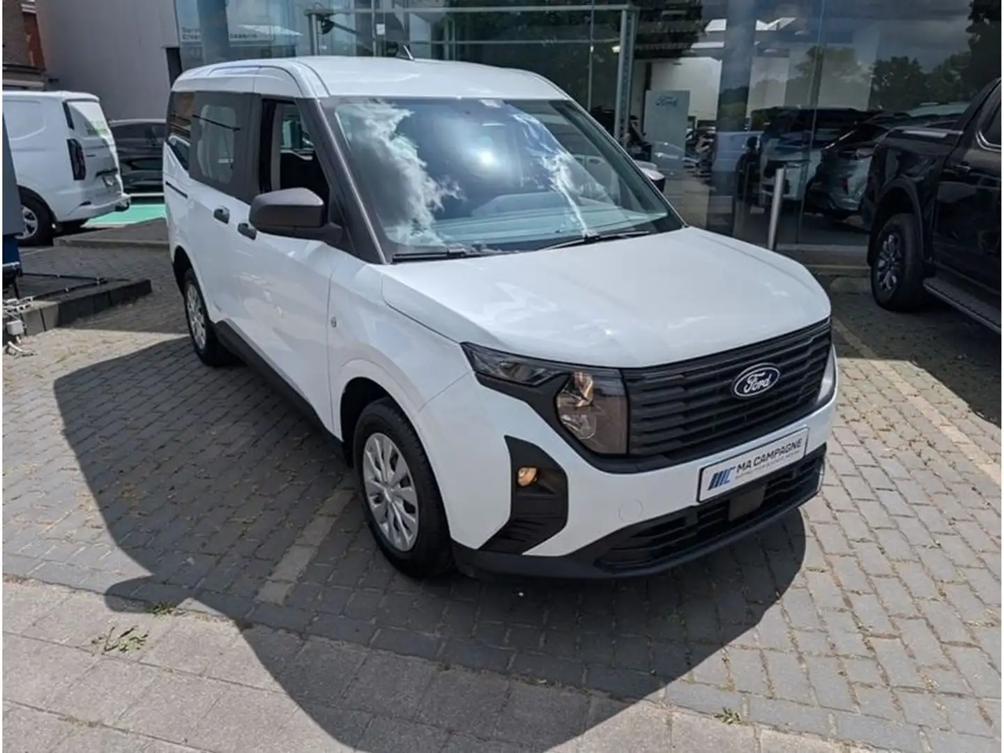 Ford Tourneo Courier Trend 1.0i Ecoboost 125pk A7 automaat Wit - 1