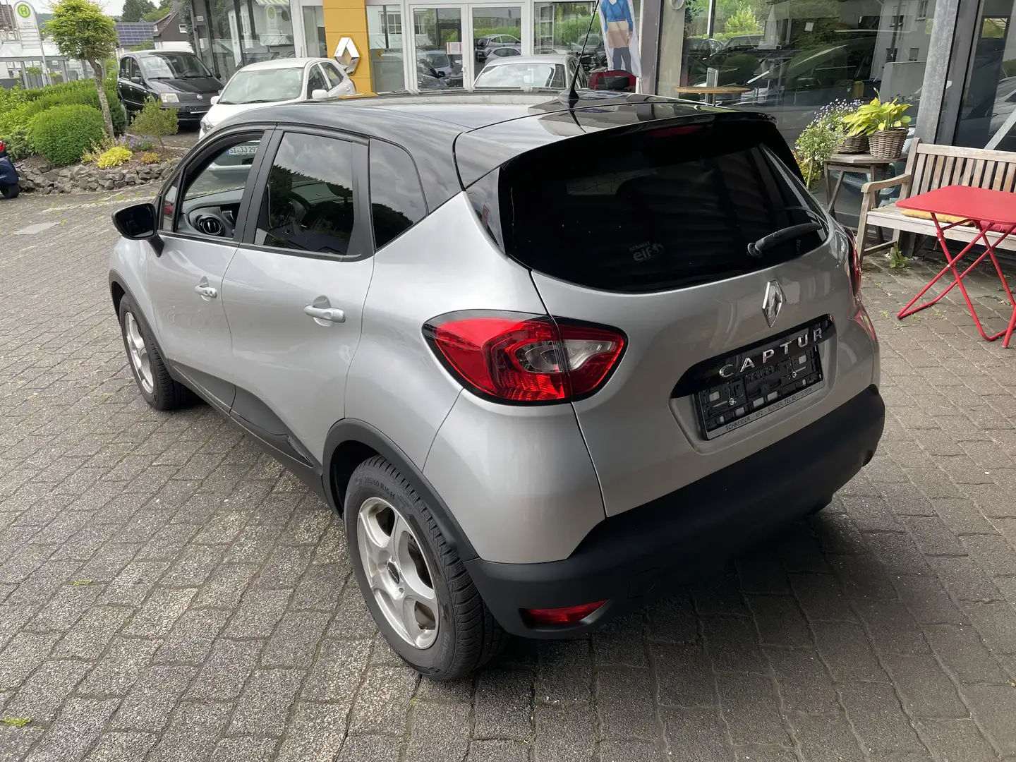 Renault Captur ENERGY TCe 90 Dynamique Silber - 2
