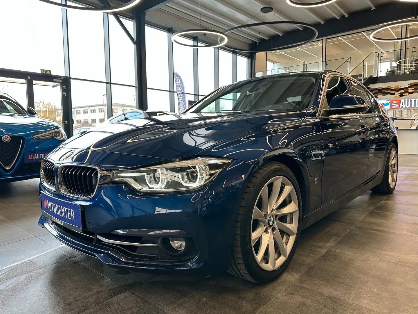 BMW 330 e Lim. iPerformance Sport Line *2. Hand*LED* Bleu - 2