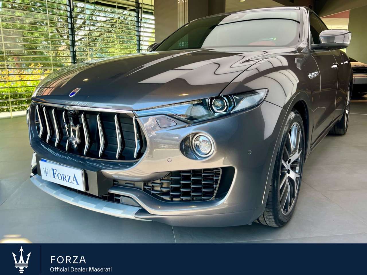 Maserati Levante 3.0 V6 430cv , Sport Pack Chrome finish , Adas