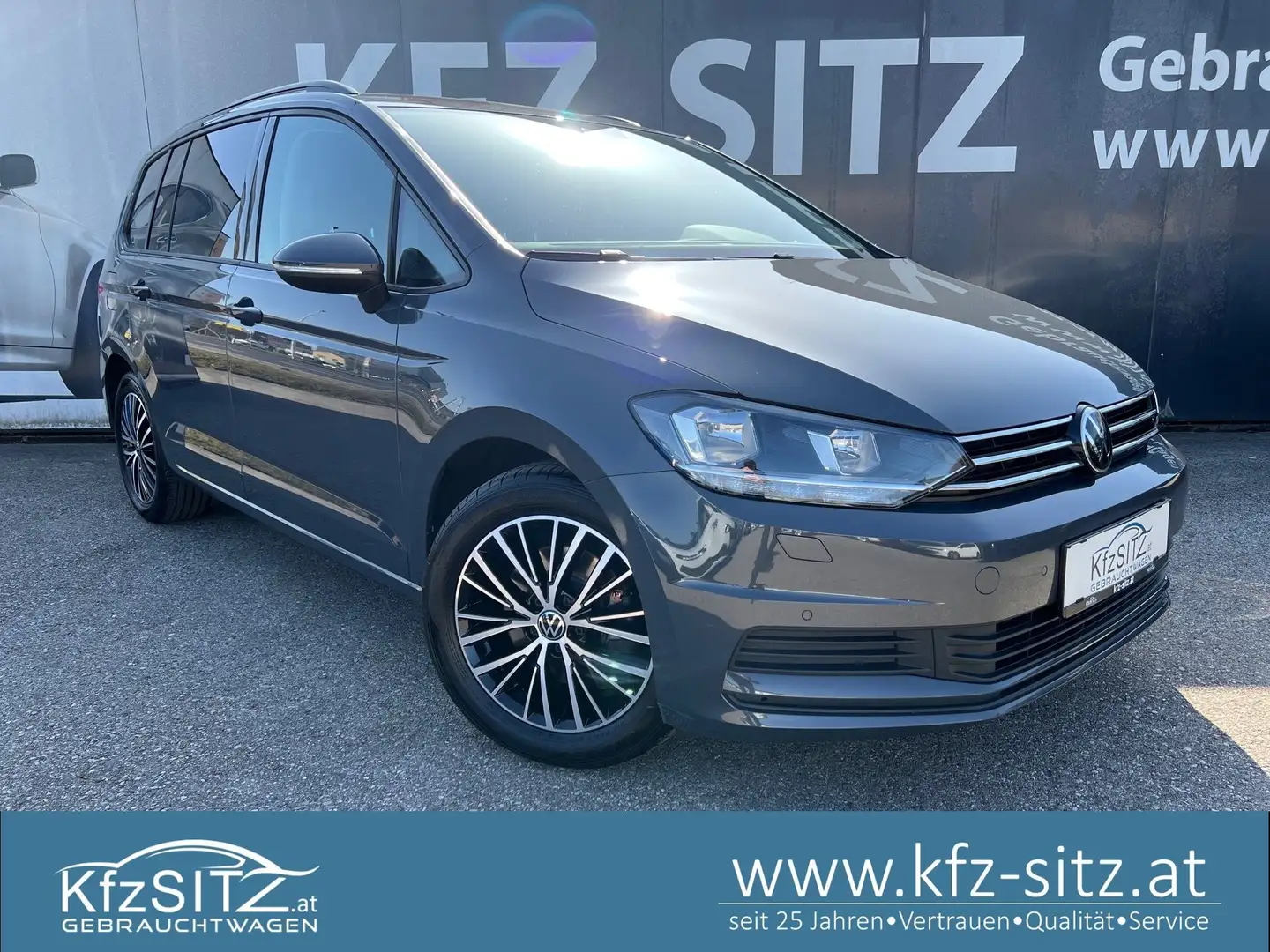 Volkswagen Touran Comfortline 2,0 BMT TDI DSG | 7 SITZE Grau - 1