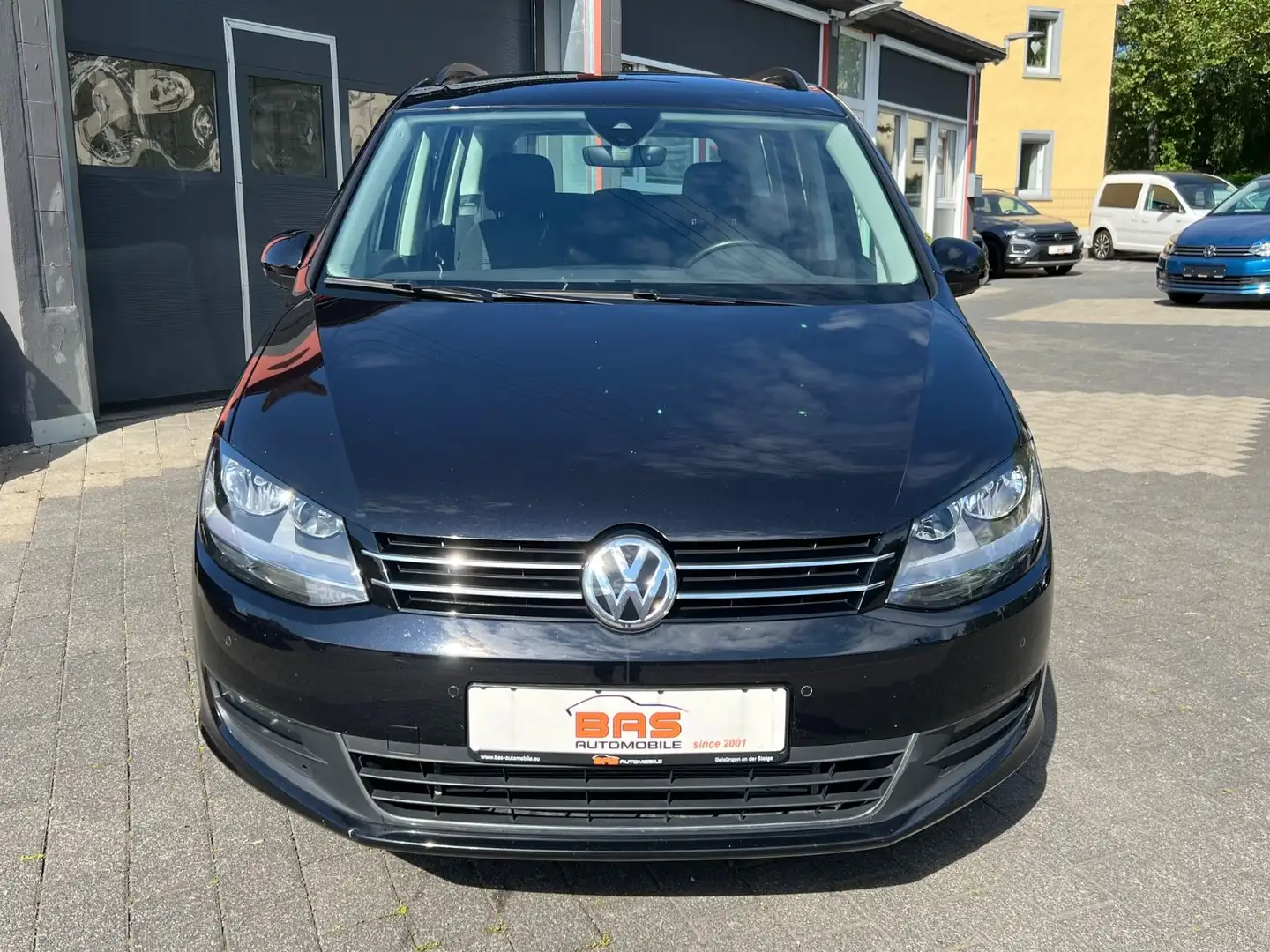 Volkswagen Sharan 1.4 TSI DSG*NAVI*AHK*LANE*7 SITZER* Schwarz - 2