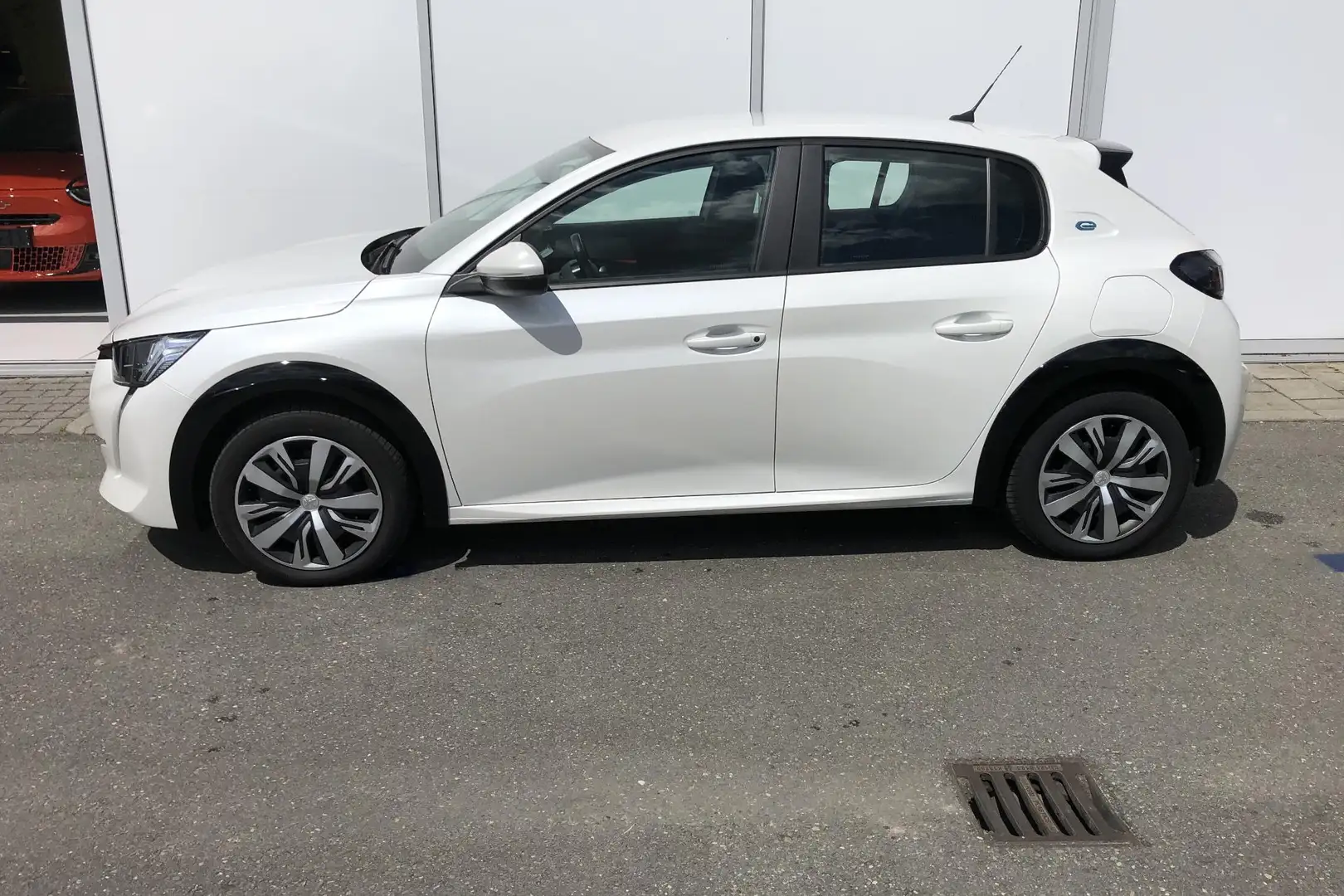 Peugeot e-208 EV Active 50 kWh | Navigatie via App | Camera | Cl Wit - 2