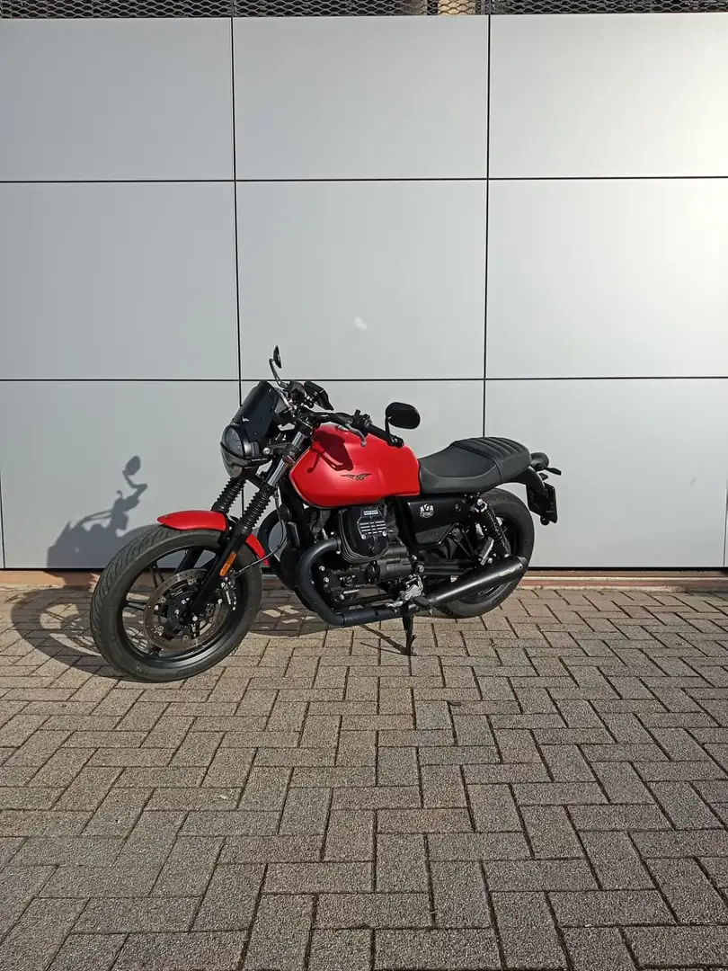 Moto Guzzi V 7 stone - 2