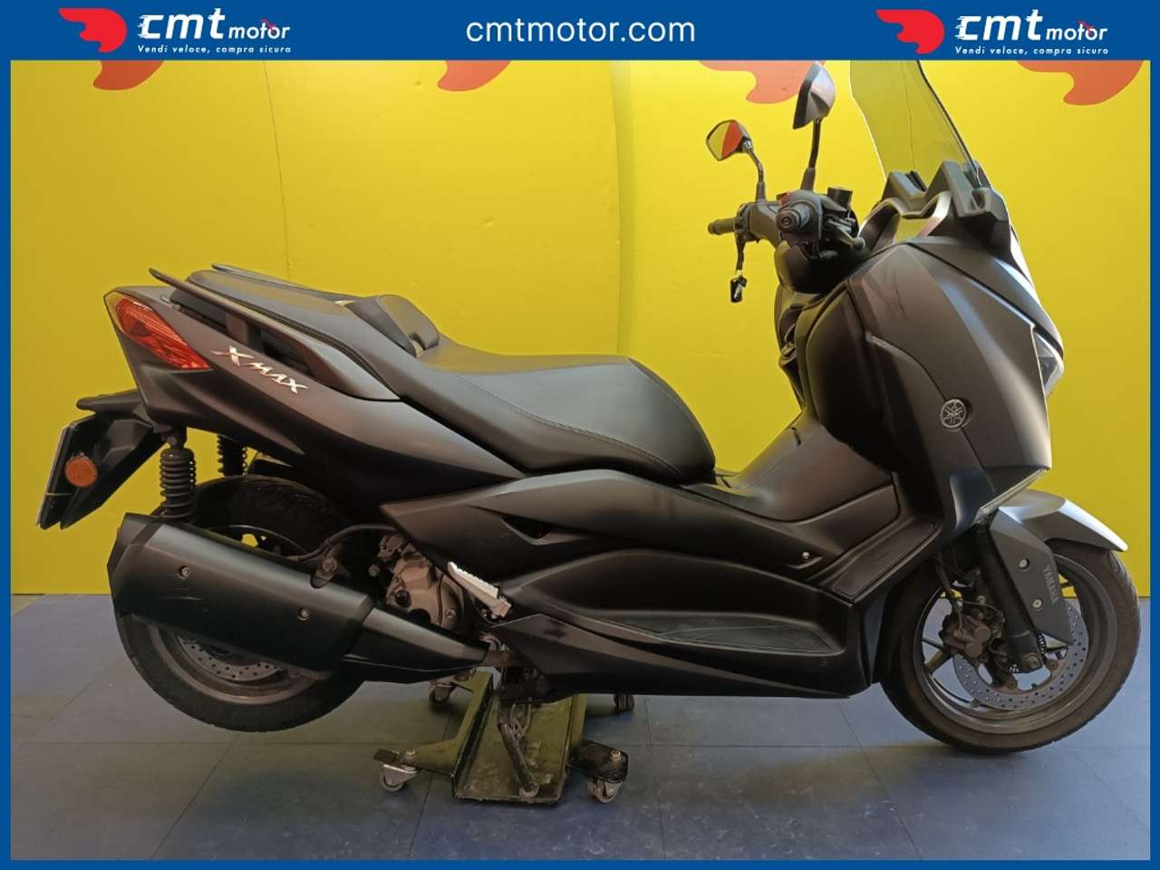 Yamaha X-Max 300