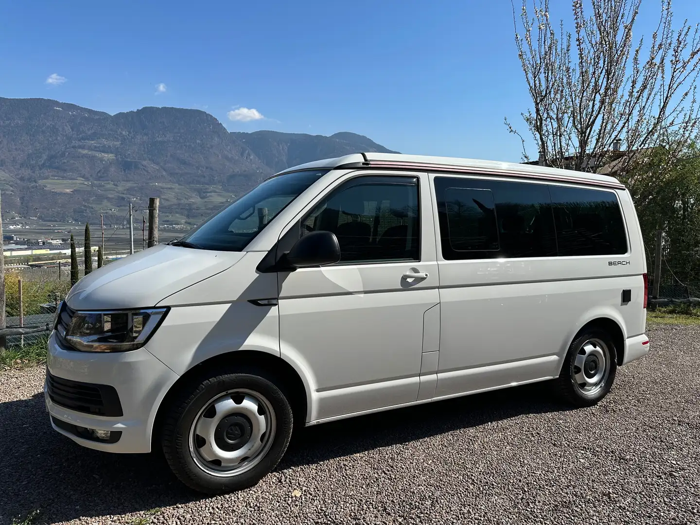 Volkswagen T6 California Beach 4 Motion 150 PS Blanco - 1
