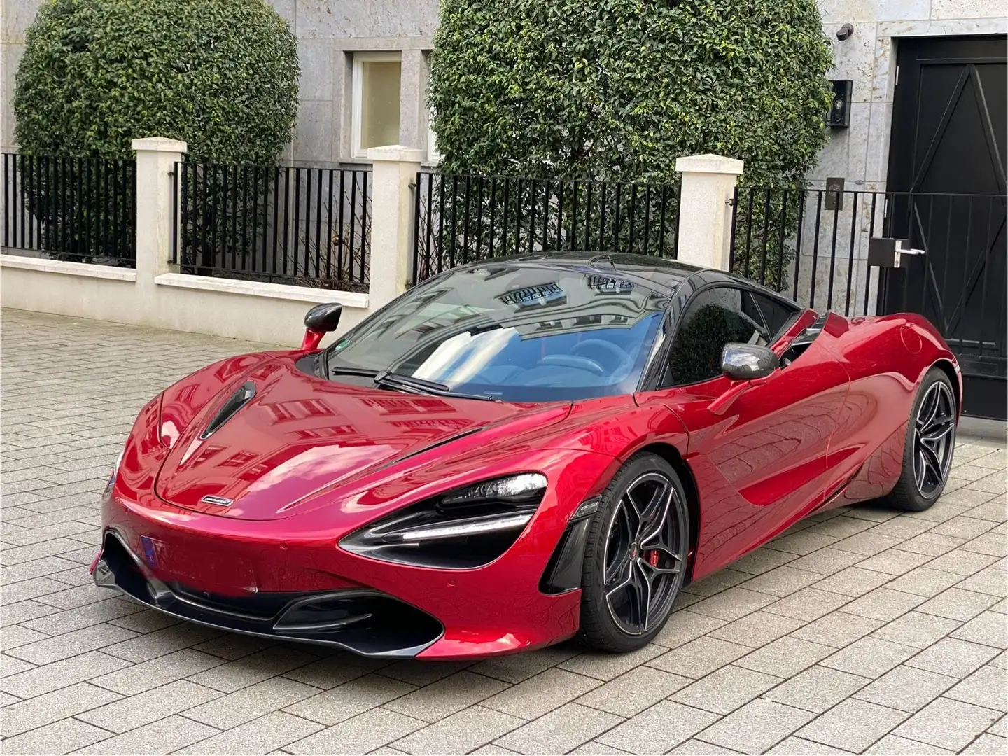 McLaren 720S LAUNCH Edition Nur +11500 Km+ Red - 1