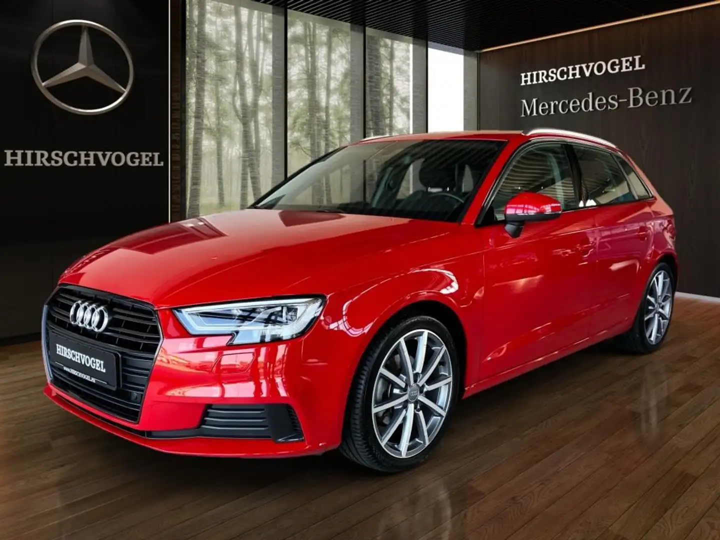 Audi A3 Sportback 35 TFSI sport AHK PDC KlimaA Navi Rood - 1