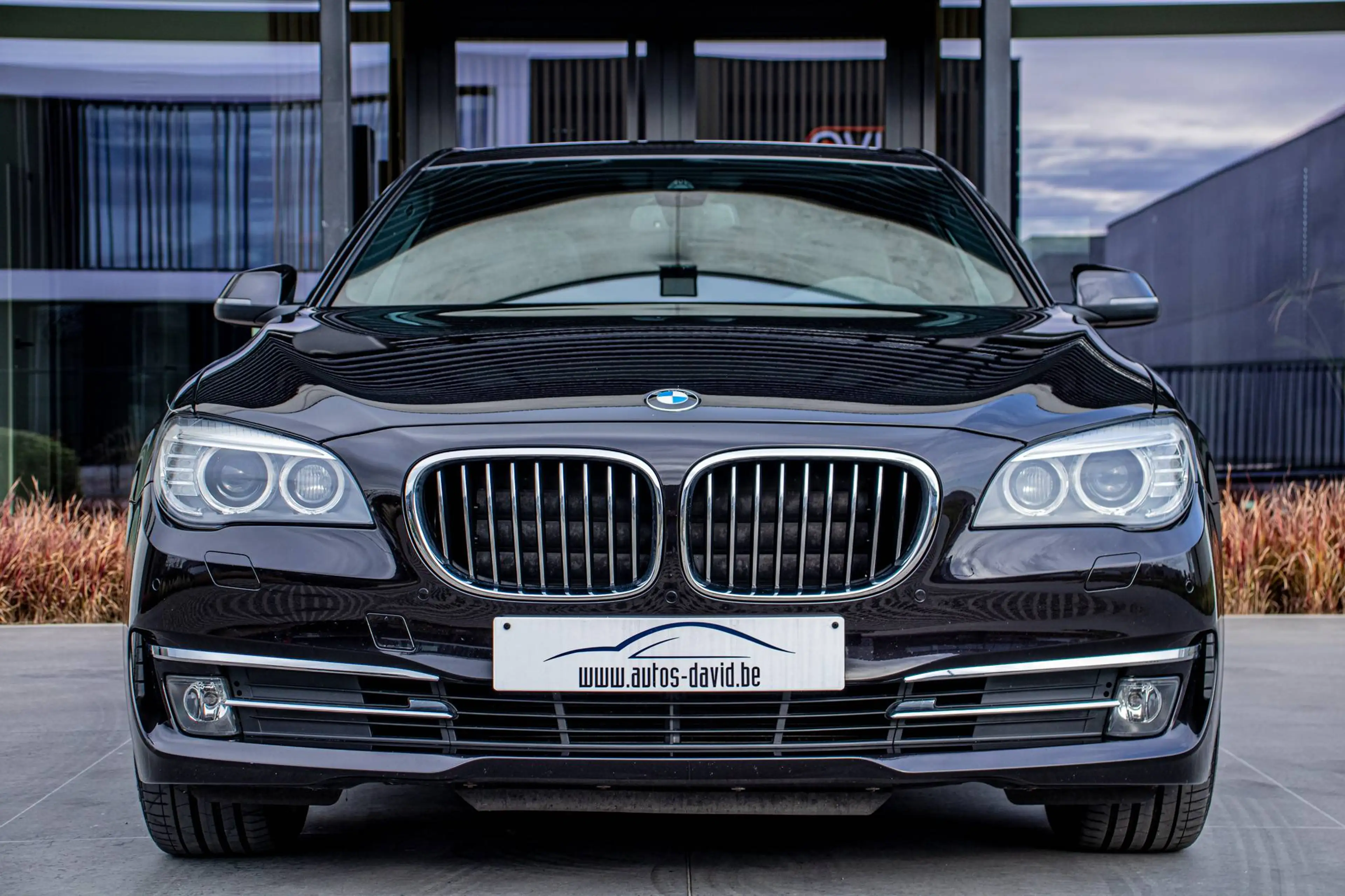 BMW 730 d Xdrive M-Pack / SOFTCLOSE / ZETELVERWARMING / OPEN DAK / KEYLESS GO / 4X4 / CAMERA / STUURWIELVERWARMING ! — photo 5