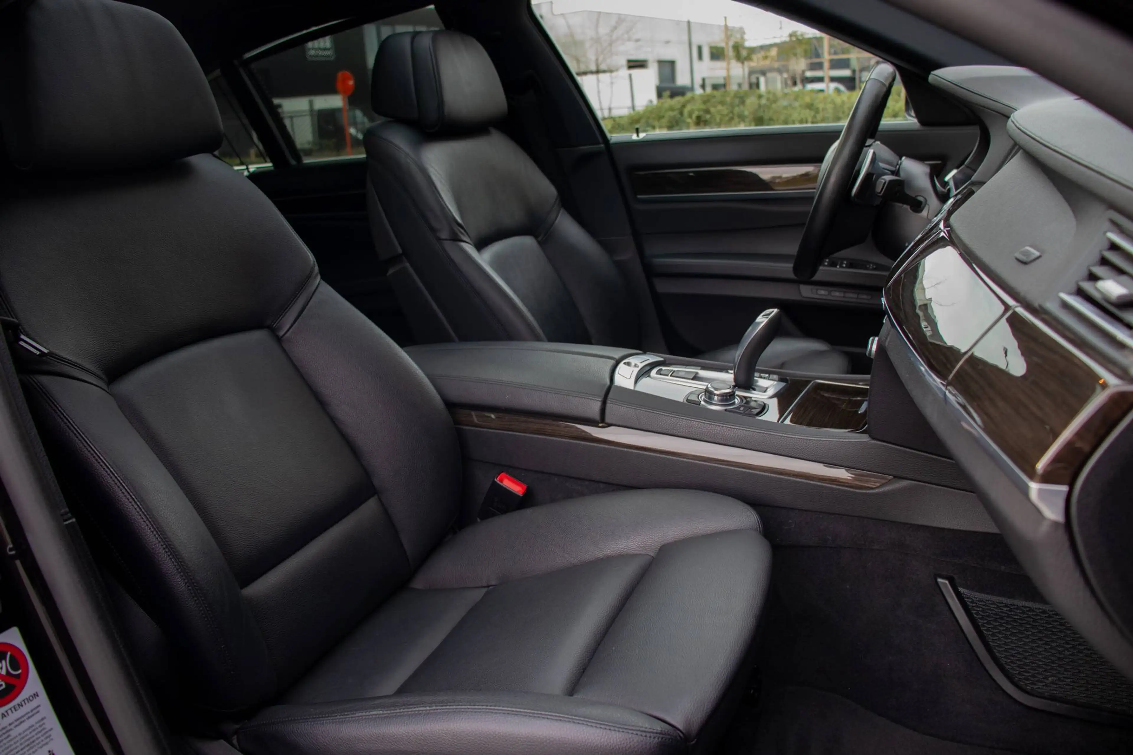 BMW 730 d Xdrive M-Pack / SOFTCLOSE / ZETELVERWARMING / OPEN DAK / KEYLESS GO / 4X4 / CAMERA / STUURWIELVERWARMING ! — photo 15
