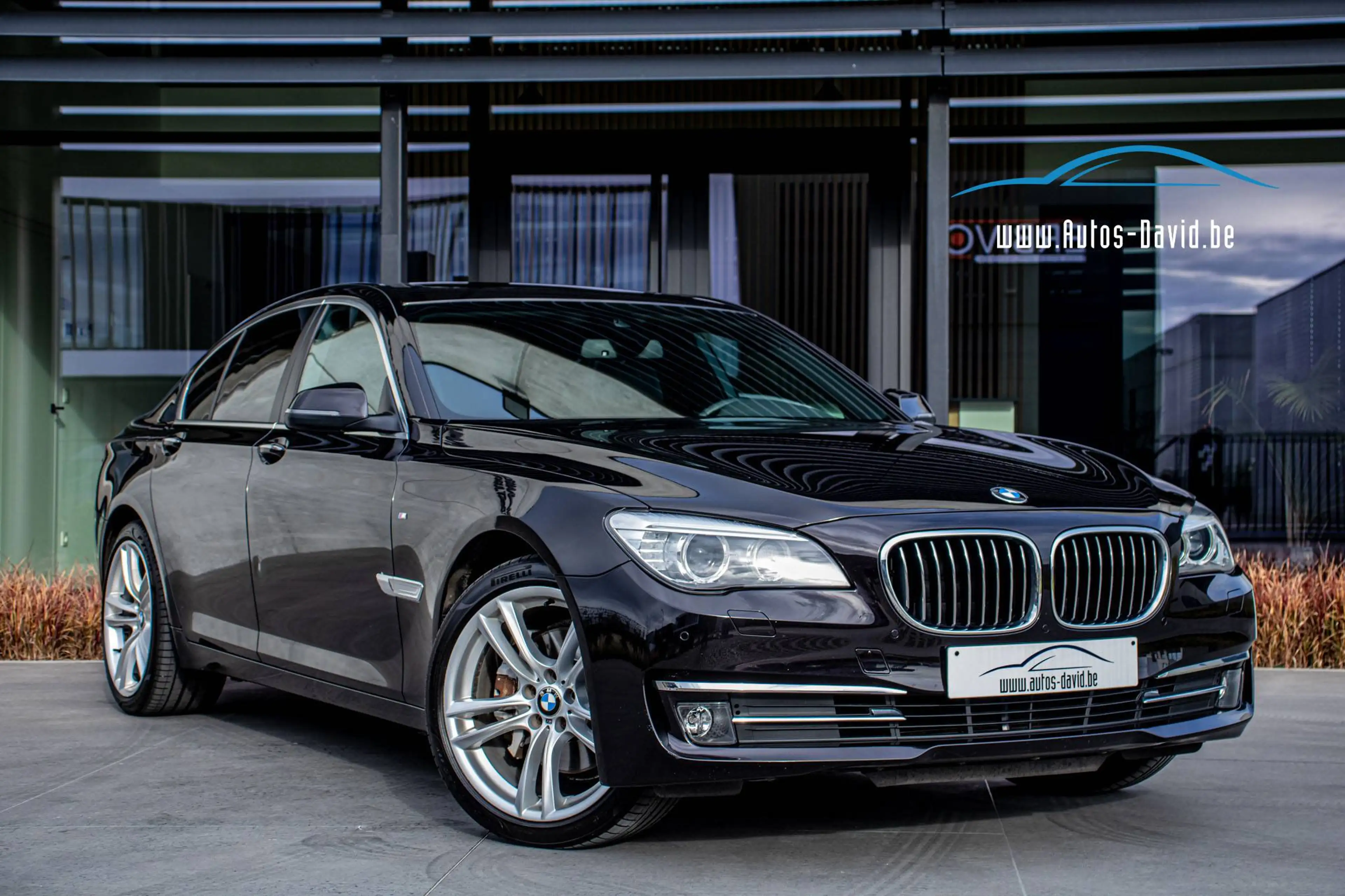 BMW 730 d Xdrive M-Pack / SOFTCLOSE / ZETELVERWARMING / OPEN DAK / KEYLESS GO / 4X4 / CAMERA / STUURWIELVERWARMING !